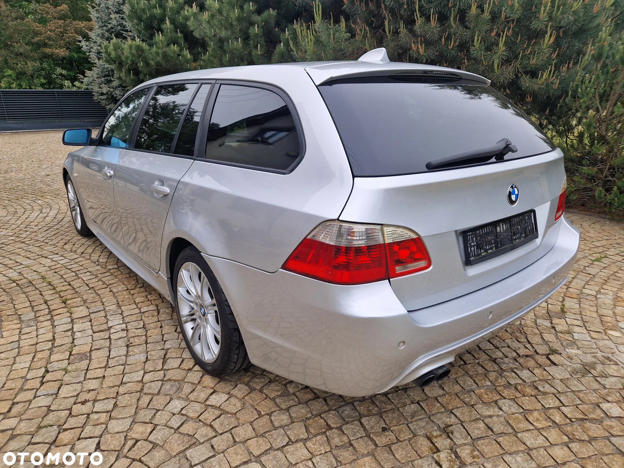 BMW Seria 5 530xd Touring - 11