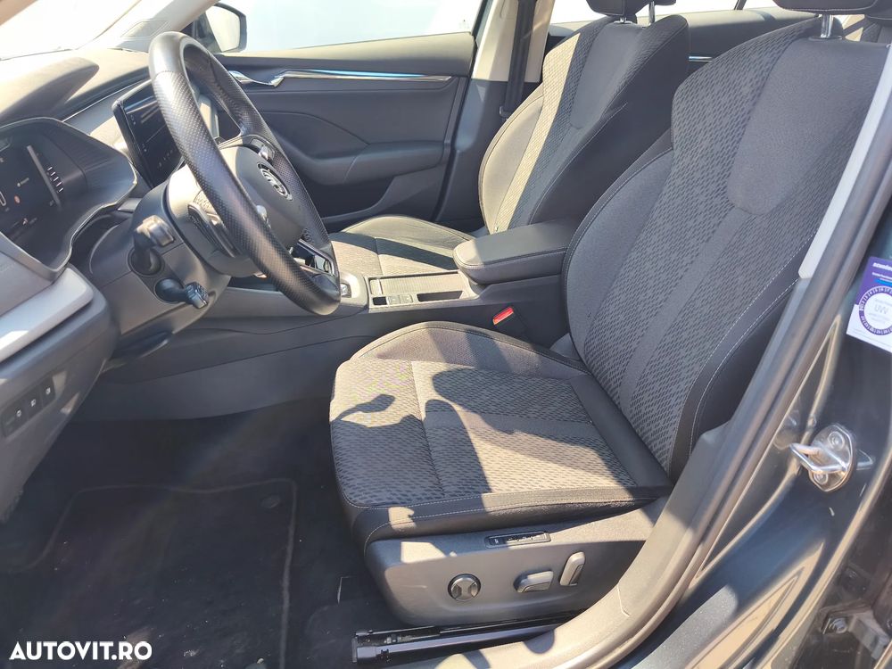 Skoda Octavia Combi 2.0 TDI DSG Style - 9