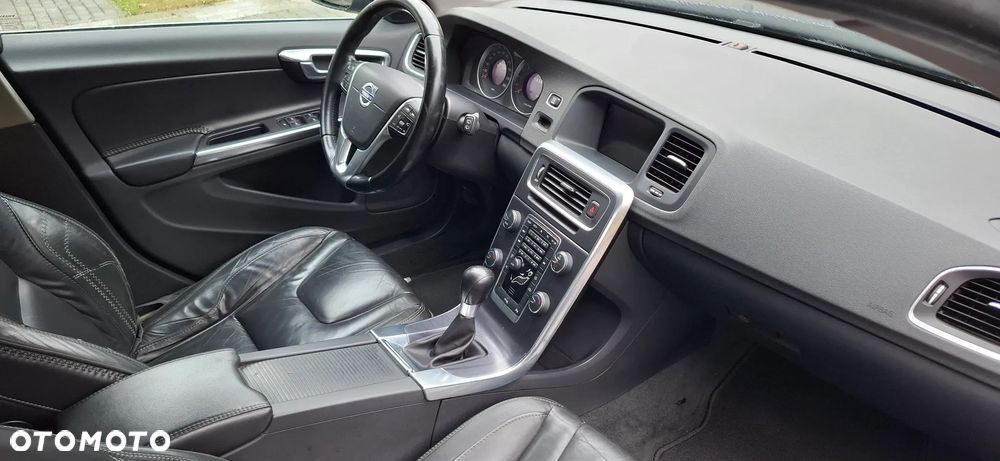 Volvo V60 - 11