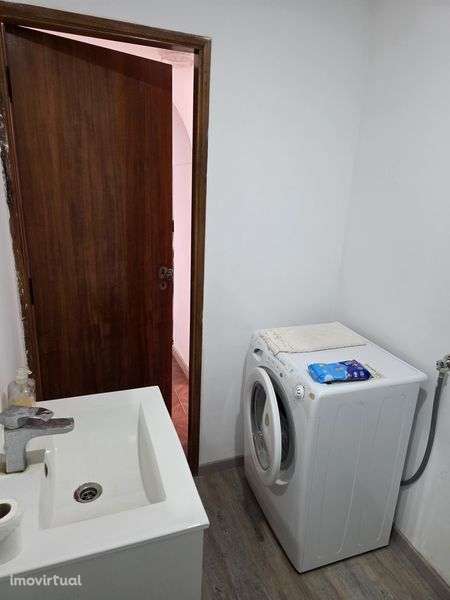 Aluga-se T1 no centro de Vila Viçosa - Grande imagem: 4/8