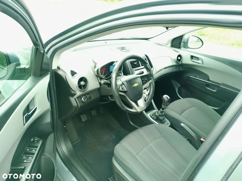 Chevrolet Aveo 1.4 16V LT - 18