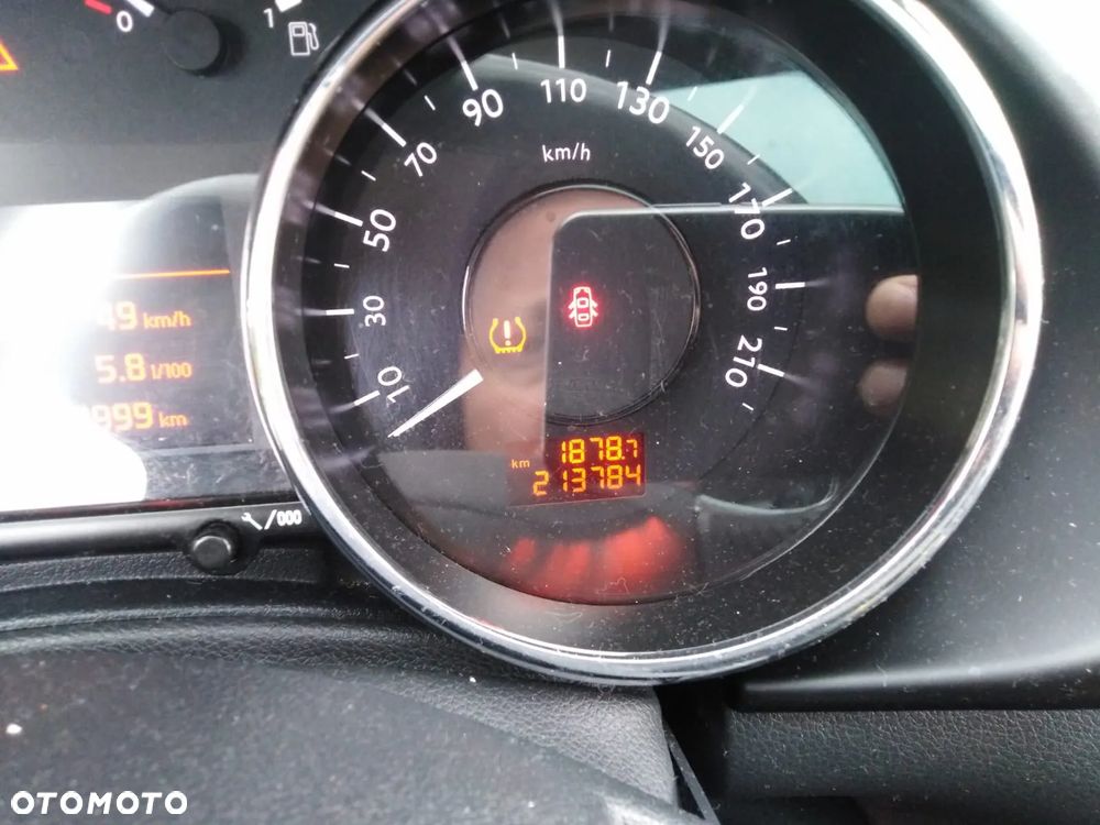 Peugeot 3008 HDi 115 Allure - 32