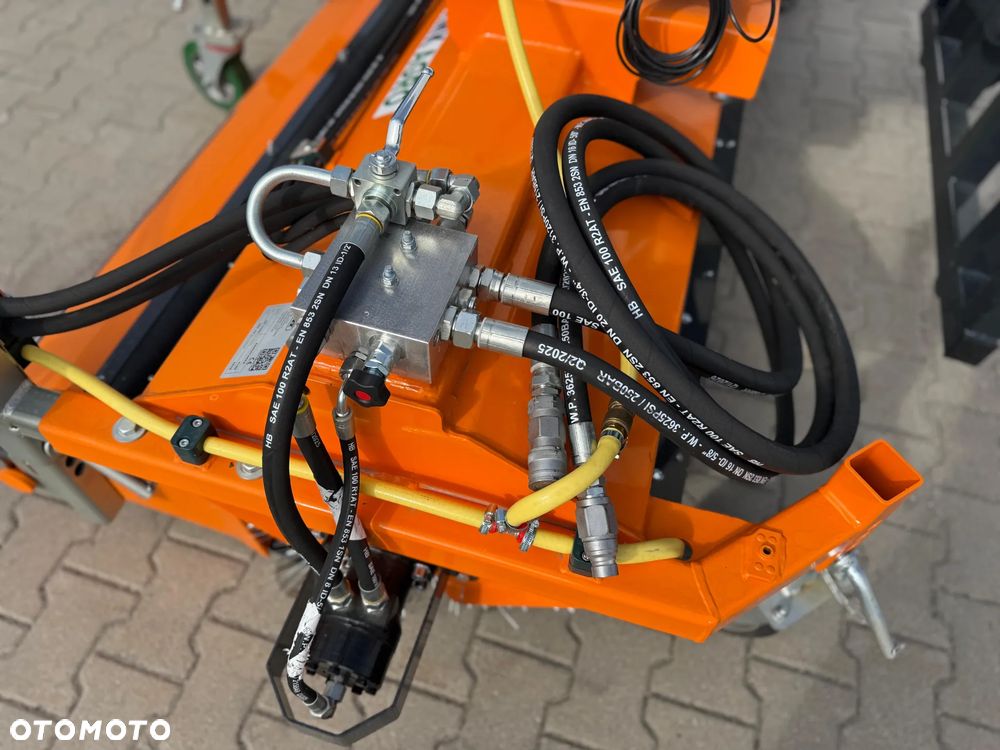 Talex Zamiatarka ECO CLEAN 2300 TALEX, Mocowanie MANITOU i BOBCAT - 6