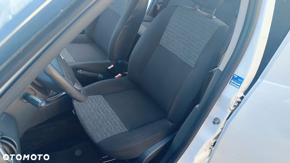 Dacia Duster 1.6 16V 4x2 - 13