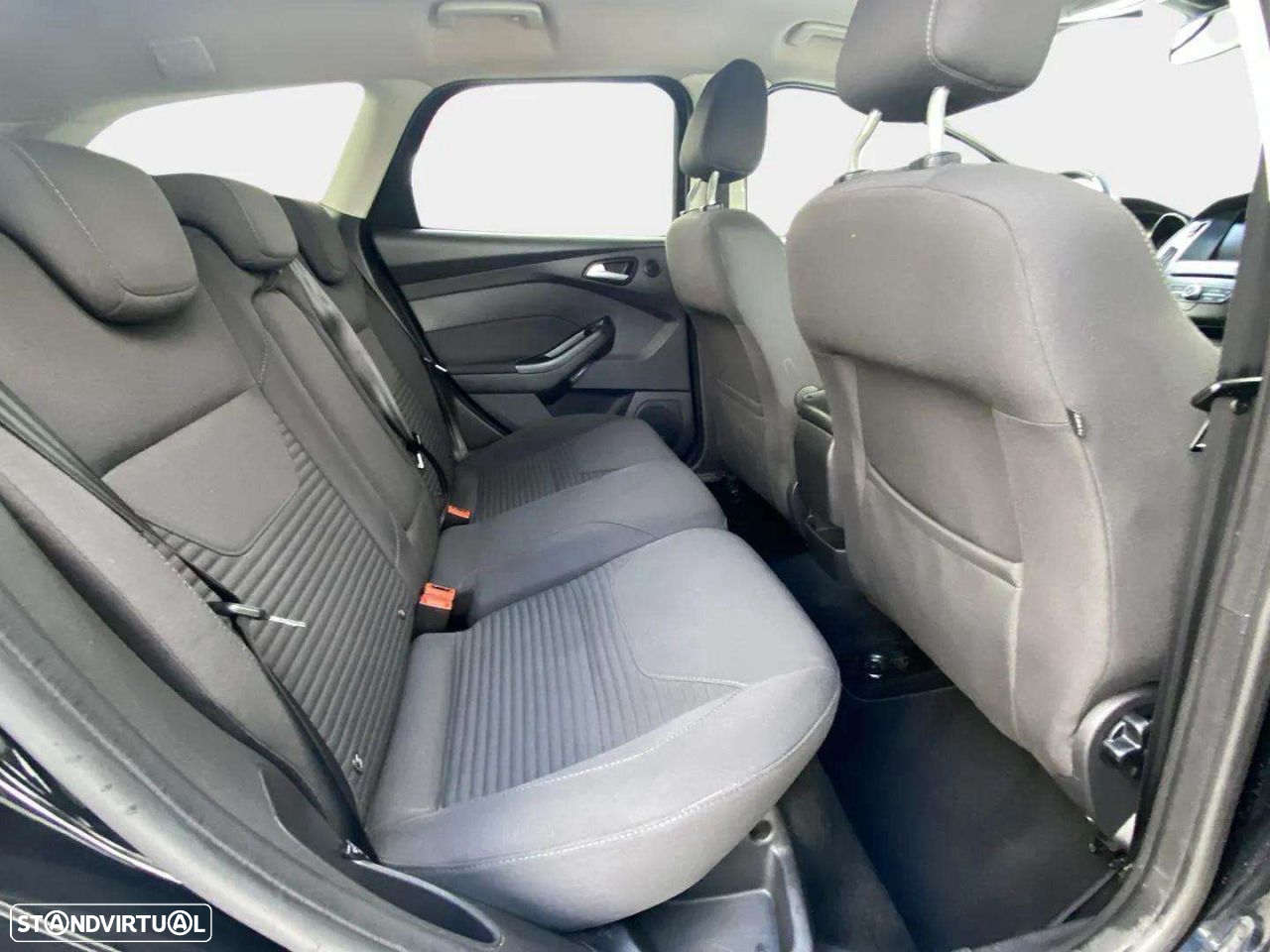 Ford Focus SW 1.0 SCTi Titanium - 12
