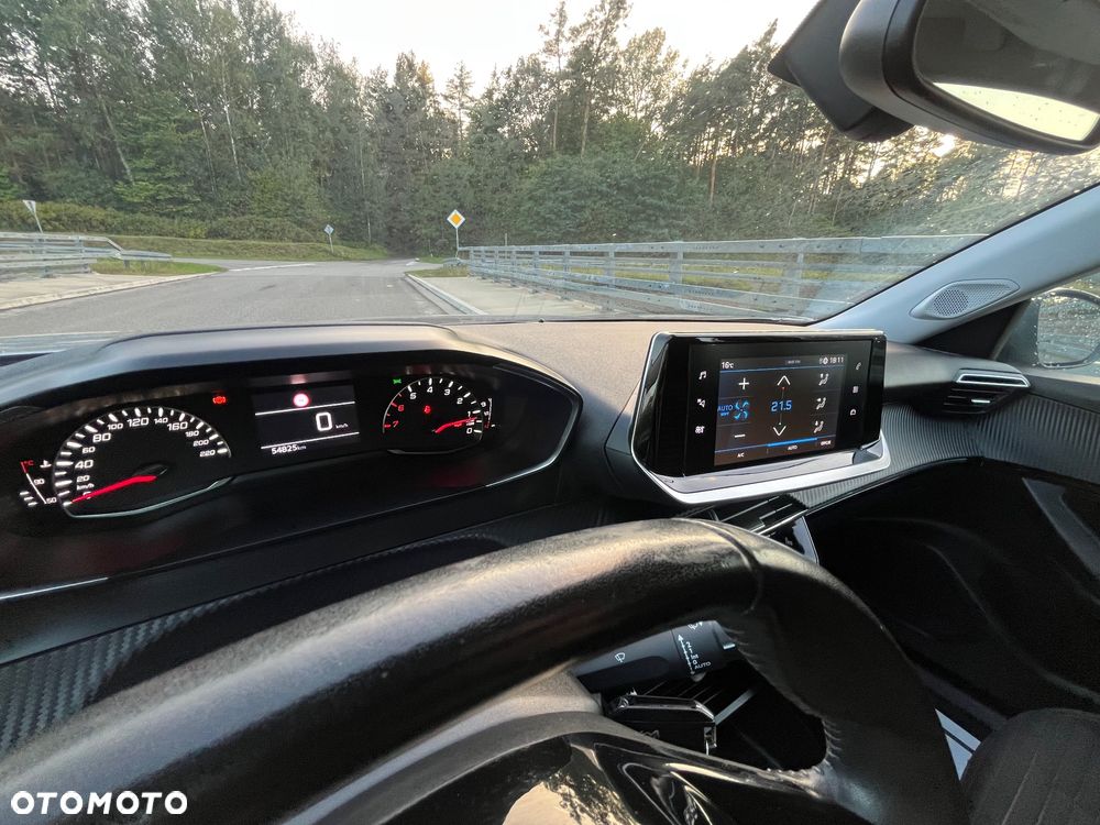 Peugeot 2008 1.2 PureTech Active S&S - 19