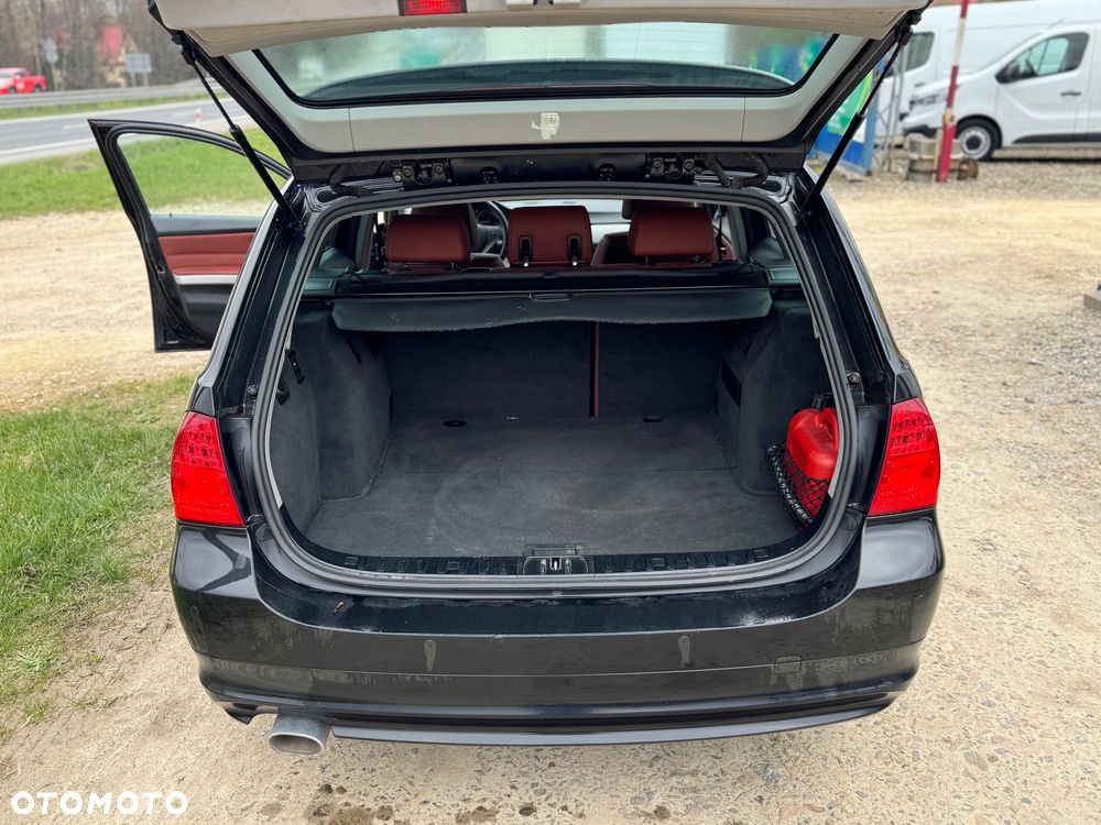 BMW Seria 3 318d DPF Edition Exclusive - 14