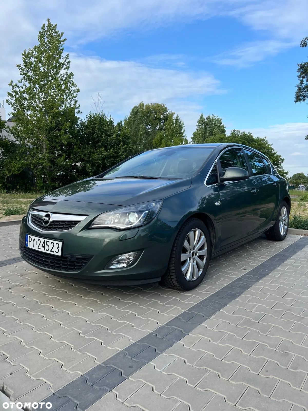 Opel Astra IV 1.6 T Cosmo - 1