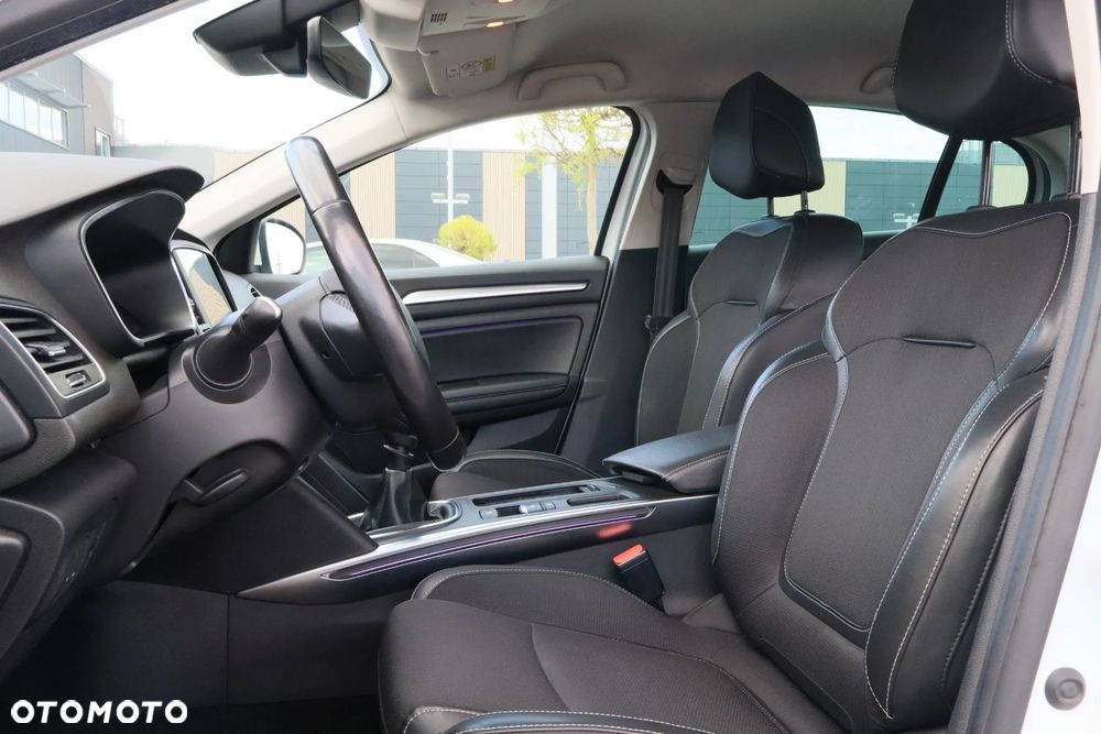 Renault Megane 1.3 TCe Intens - 12