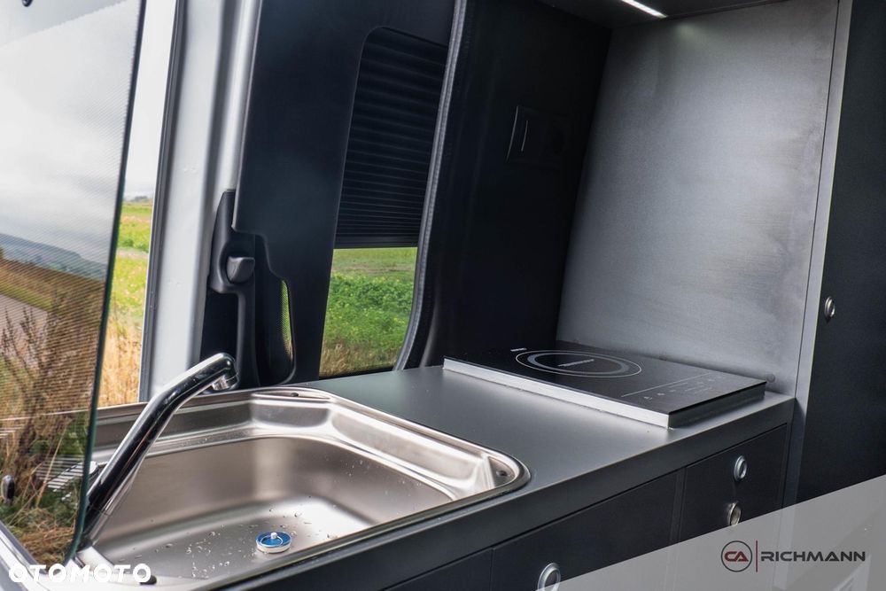 Mercedes-Benz Sprinter - 10