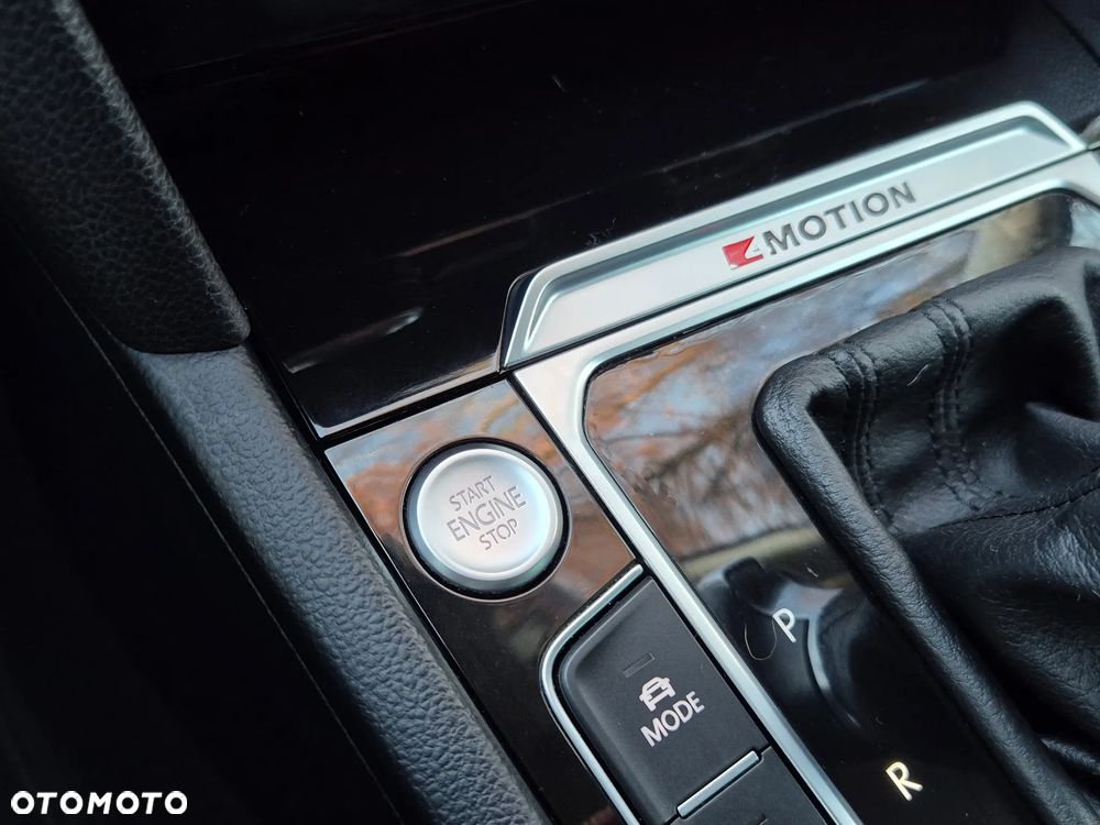 Volkswagen Passat 2.0 TDI Bi-Turbo BMT 4Mot Highline DSG - 21