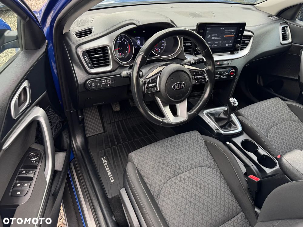 Kia XCeed 1.4 T-GDI M - 30