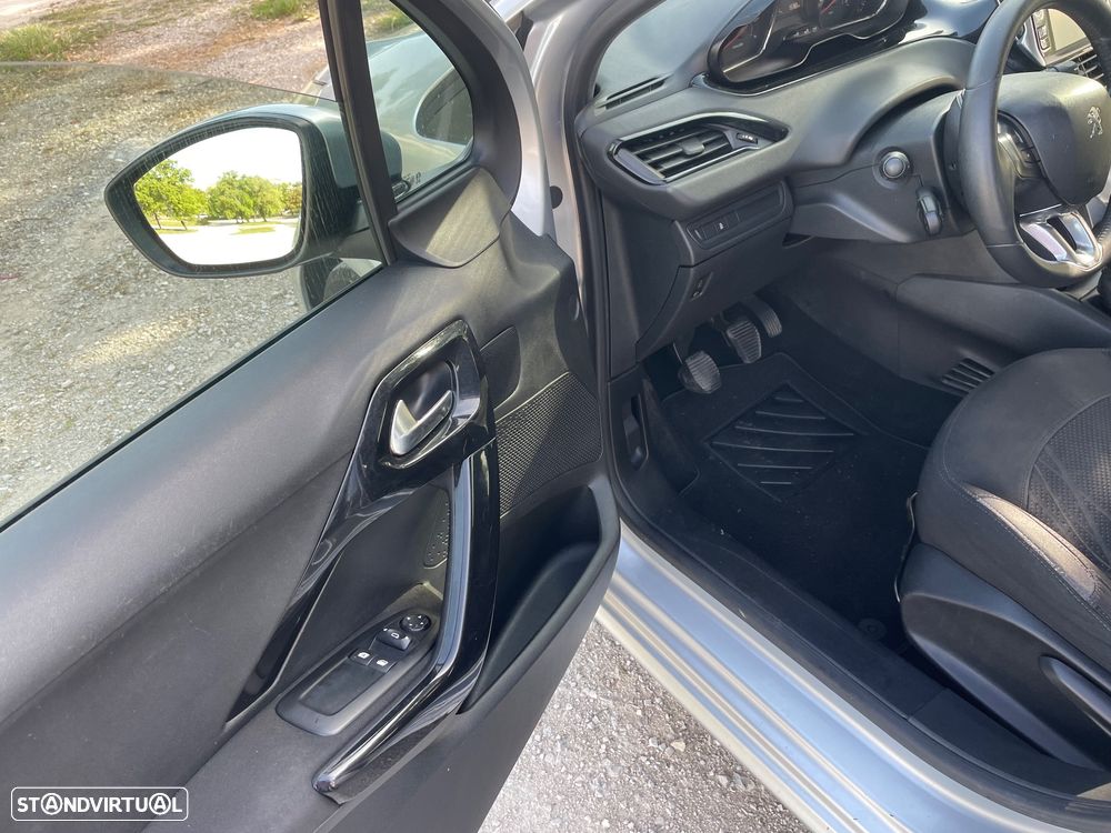 Peugeot 208 1.2 VTi Active - 25