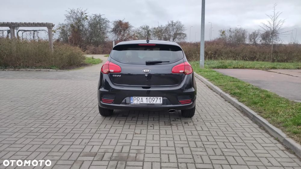 Kia Ceed 1.6 CRDi 136 ISG Vision - 6