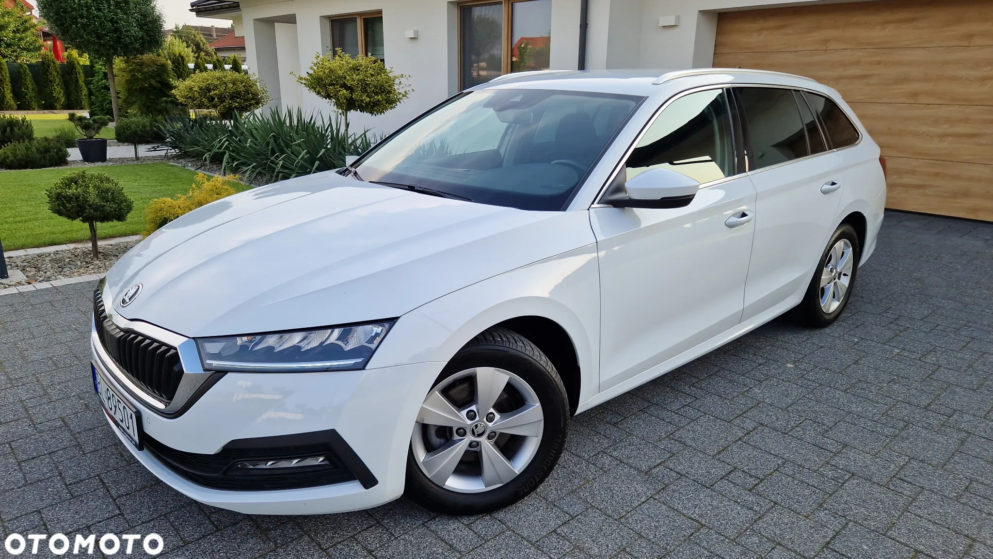 Skoda Octavia Combi 2.0 TDI DSG Sport Edition - 30