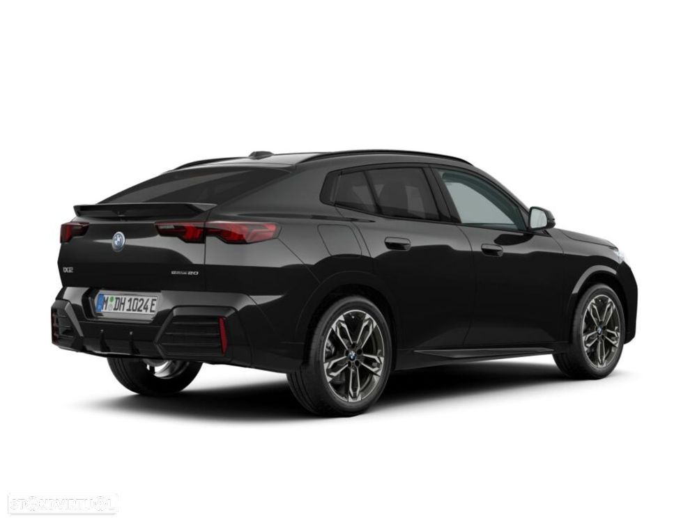 BMW iX2 eDrive20 Pack Desportivo M - 2