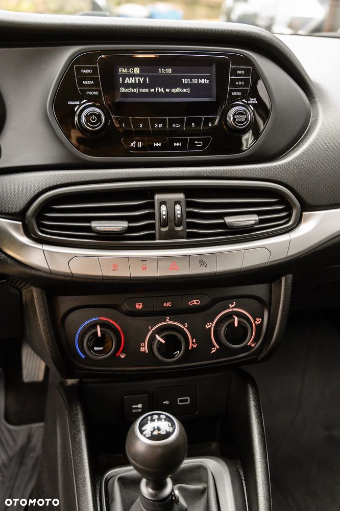 Fiat Tipo 1.4 16v Easy - 12