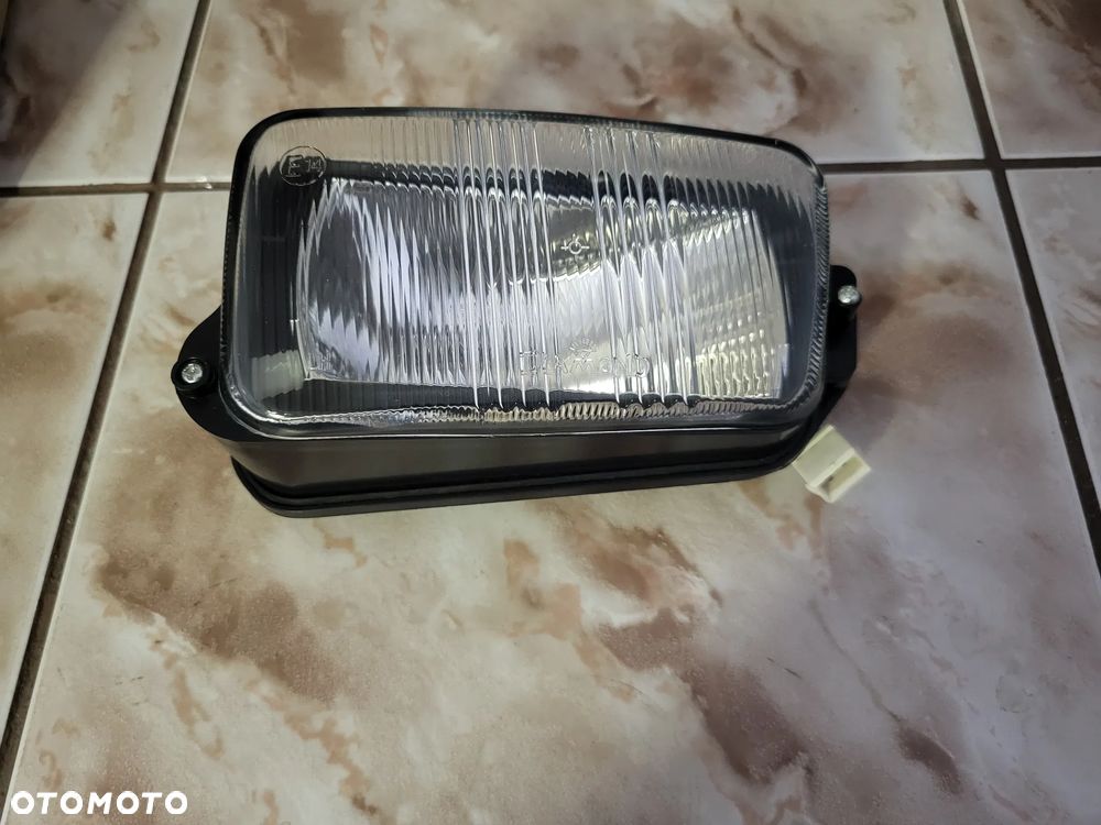 Lampa przeciwmgielna halogen  przód Lewa  (H3 SKODA FELICIA I 10.94-03.98 - 1