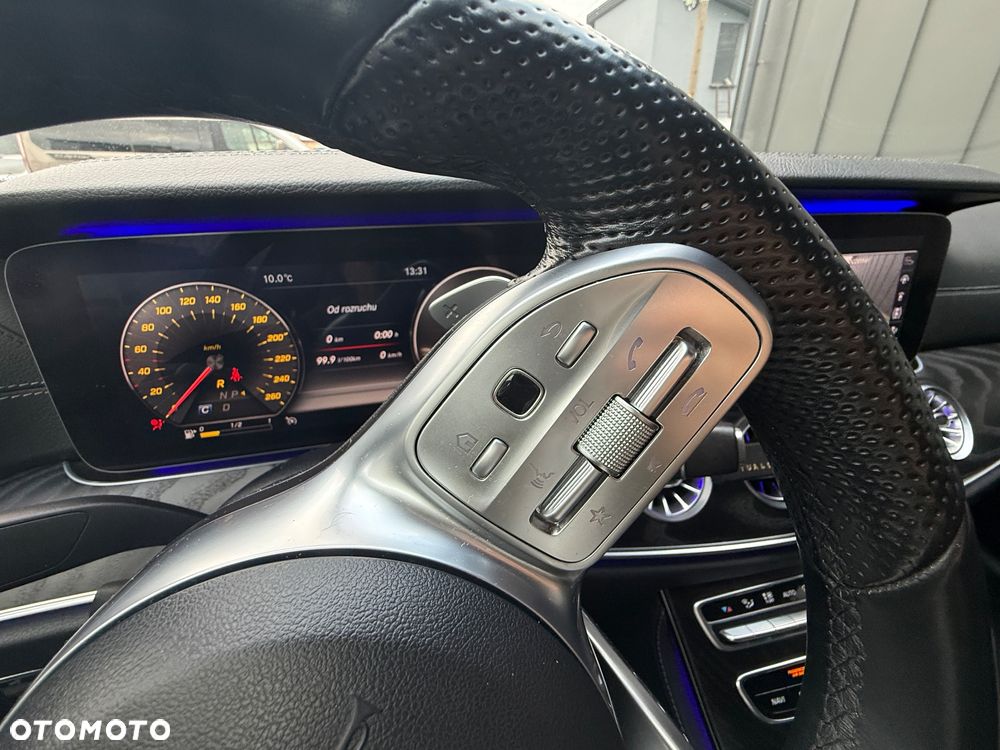 Mercedes-Benz Klasa E 220 d 4-Matic 9G-TRONIC - 22