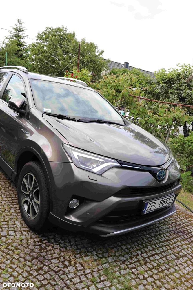 Toyota RAV4 - 1