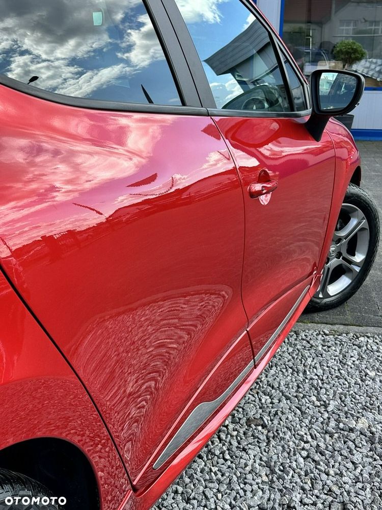 Renault Clio - 24