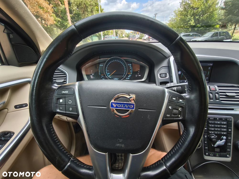 Volvo XC 60 T5 Powershift Momentum - 8