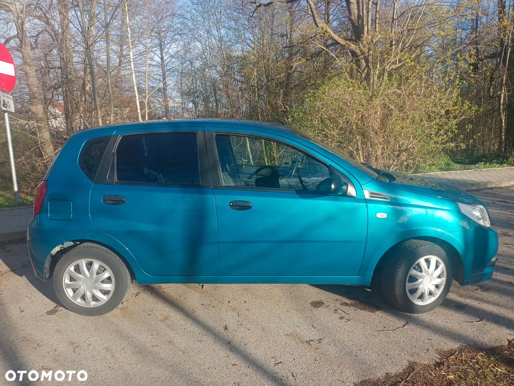 Chevrolet Aveo 1.2 16V Base - 9
