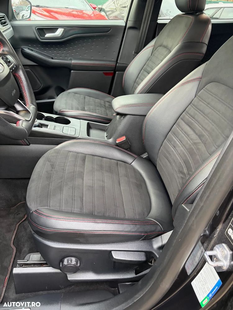 Ford Kuga 2.5 Duratec PHEV ST-LINE - 26