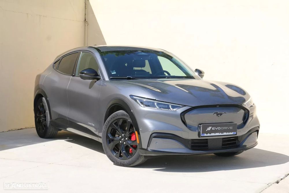Ford Mustang Mach-E Premium AWD - 3