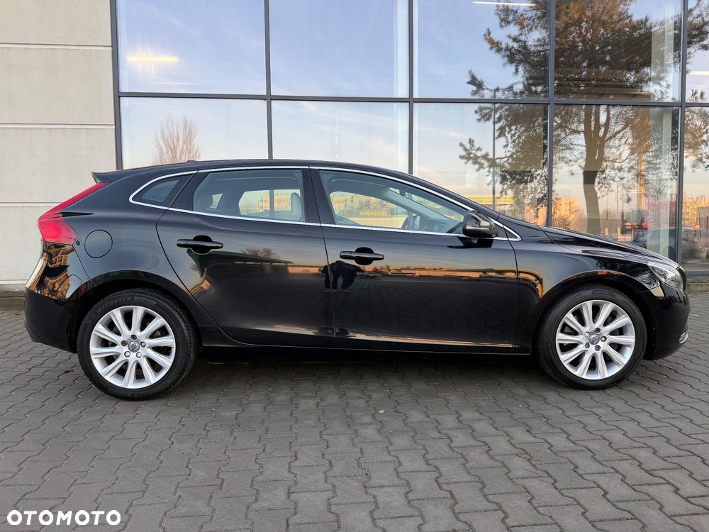 Volvo V40 T3 Geartronic Summum - 4