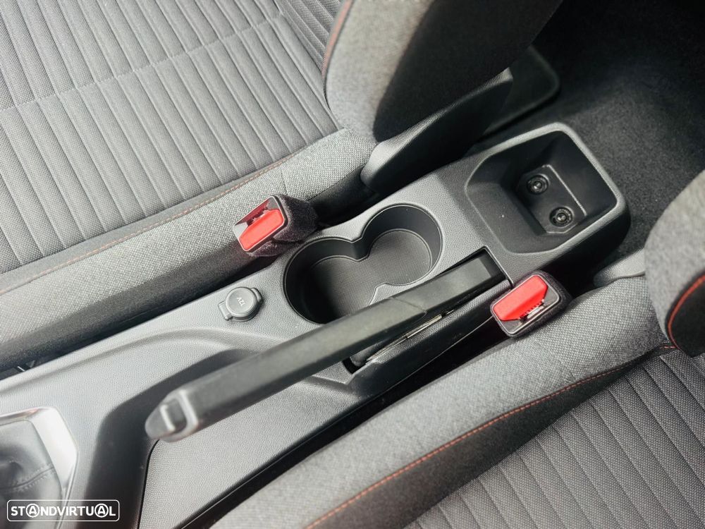 Peugeot 208 1.2 PureTech SE Style - 32