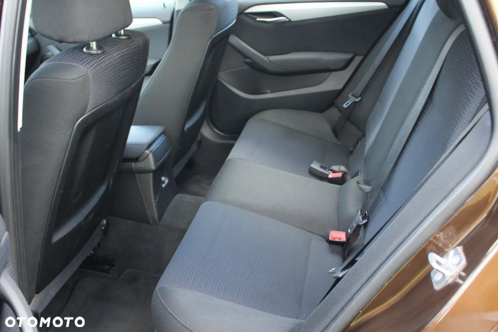 BMW X1 sDrive18i Sport Line - 15