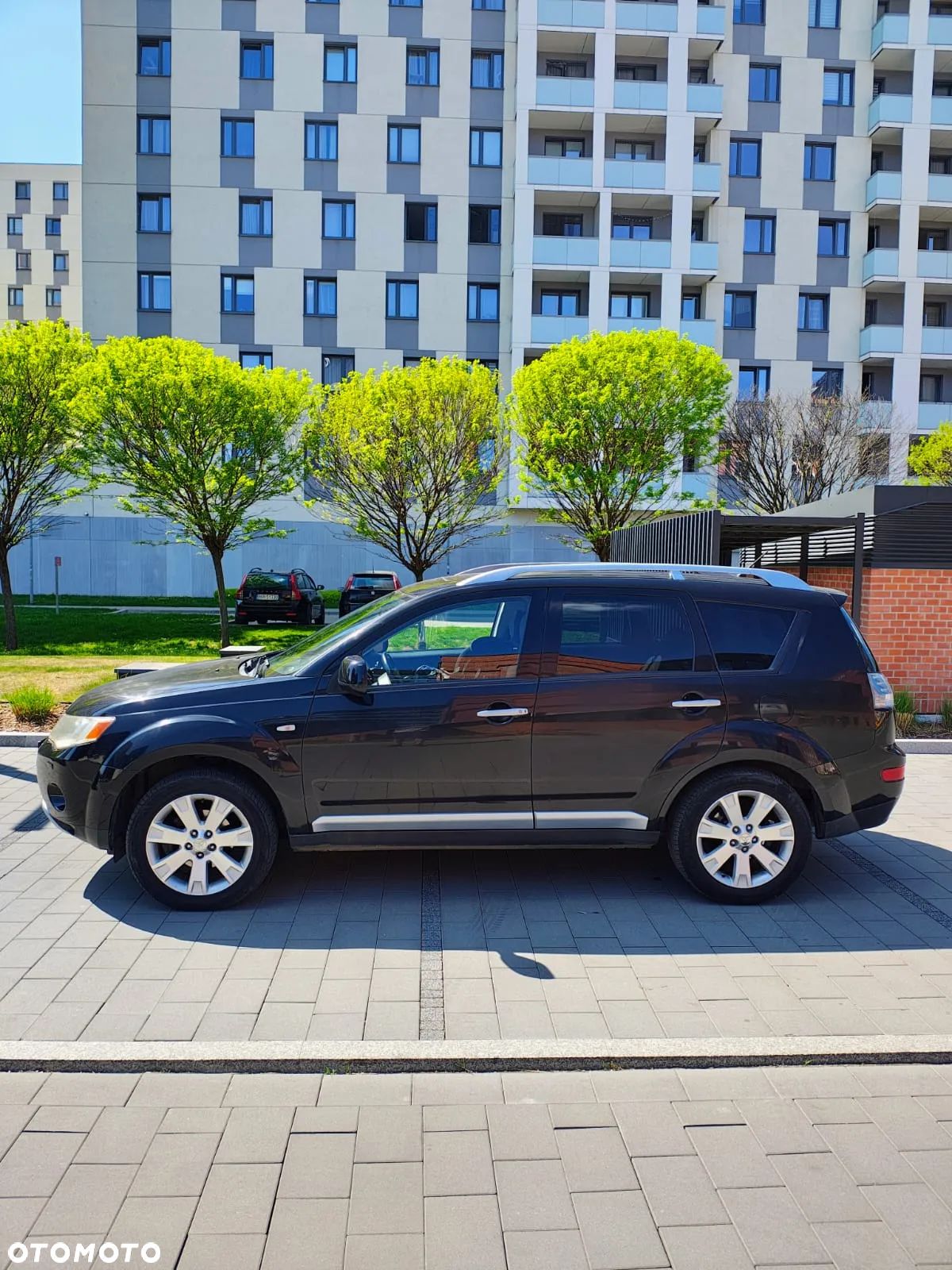 Mitsubishi Outlander 2.0 DID Intense + - 1