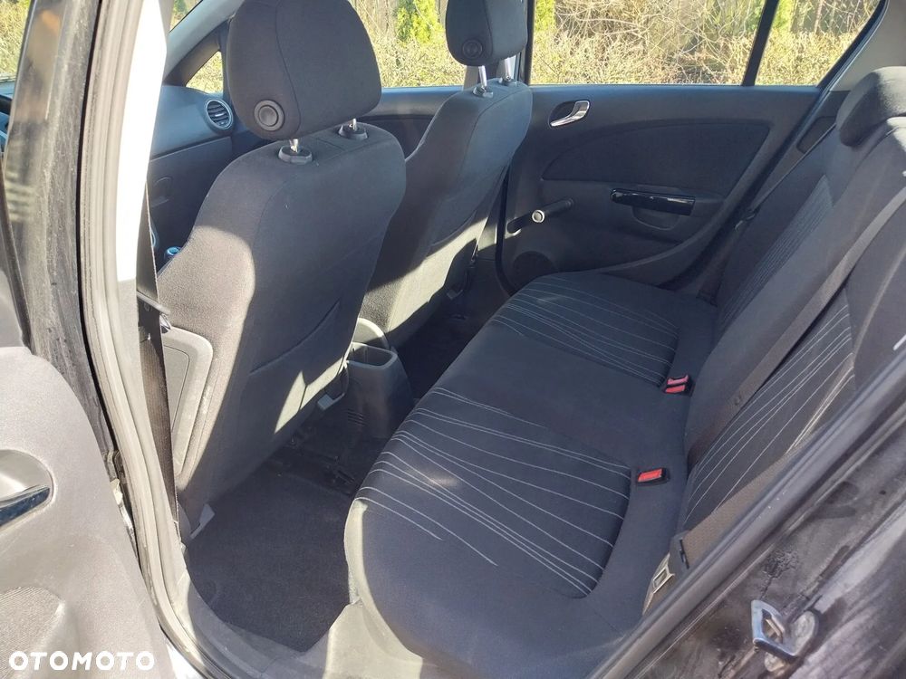 Opel Corsa 1.2 16V Cosmo - 4