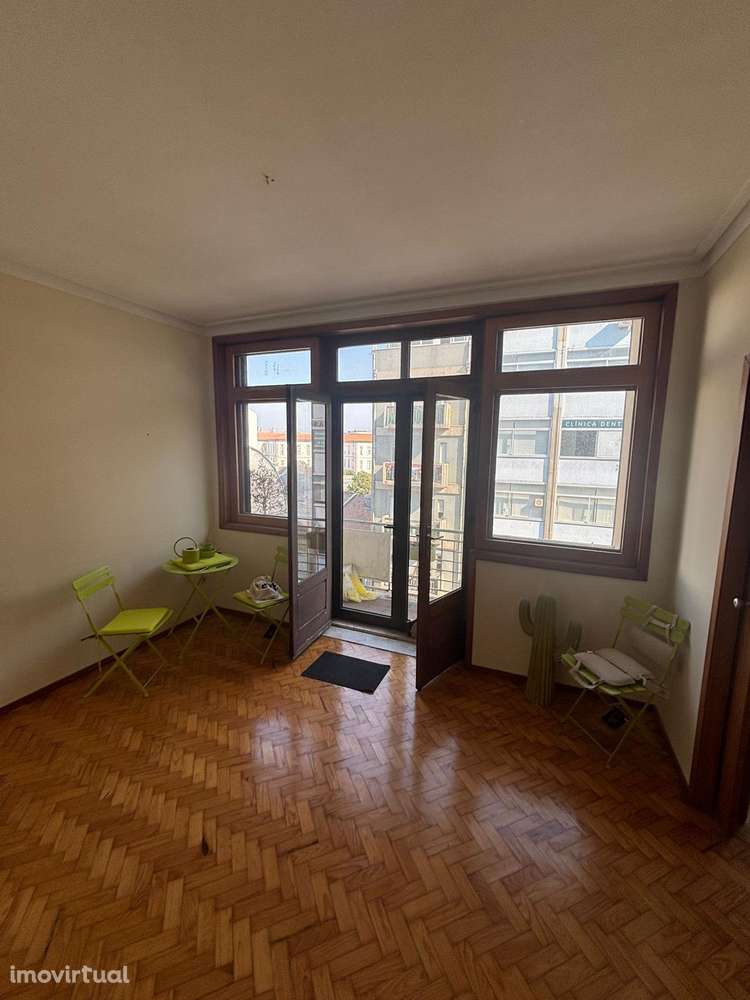Apartamento T4 rotunda da Boavista Porto - Grande imagem: 2/22