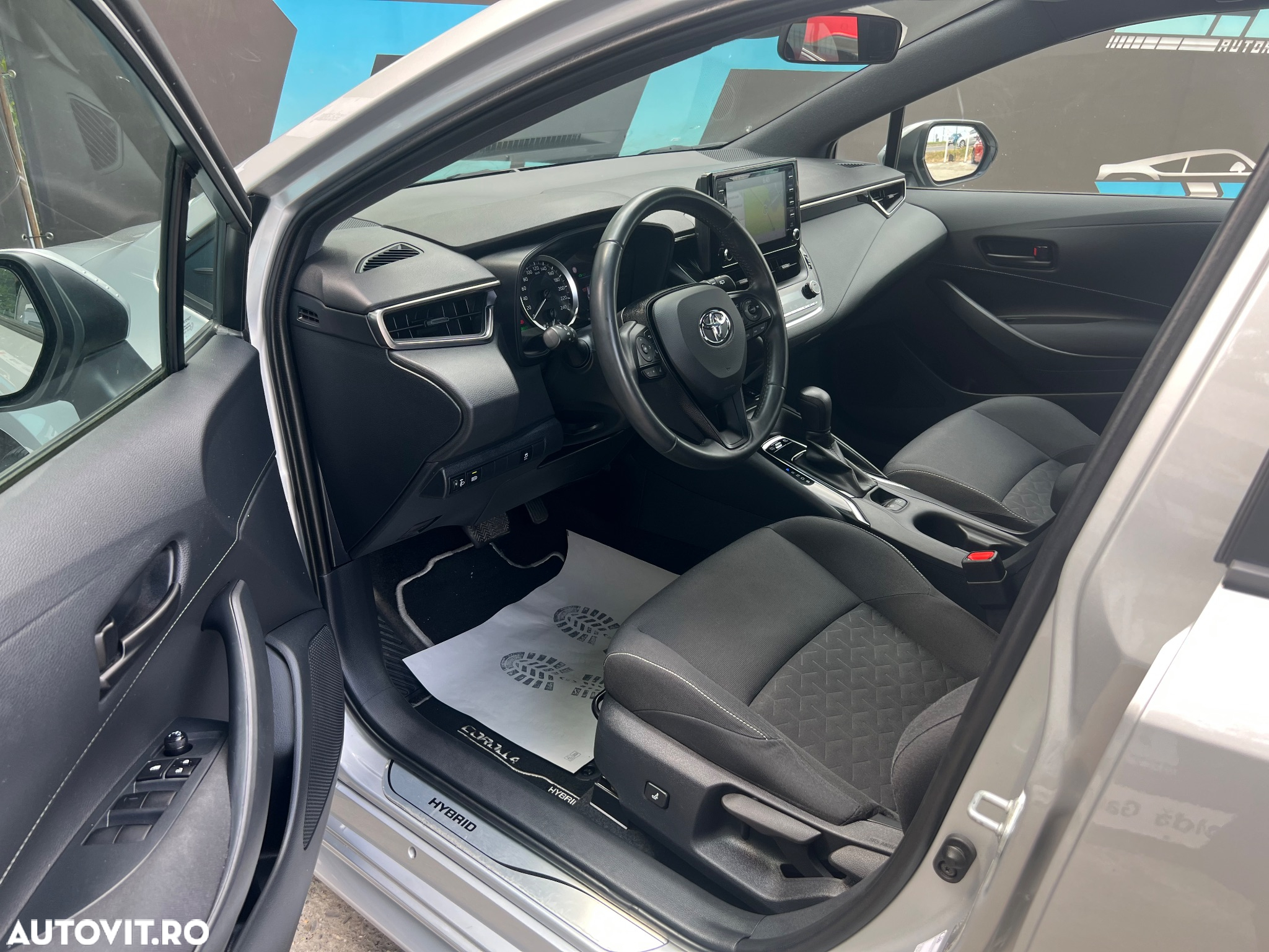 Toyota Corolla 1.8 Hybrid Touring Sports Comfort - 11