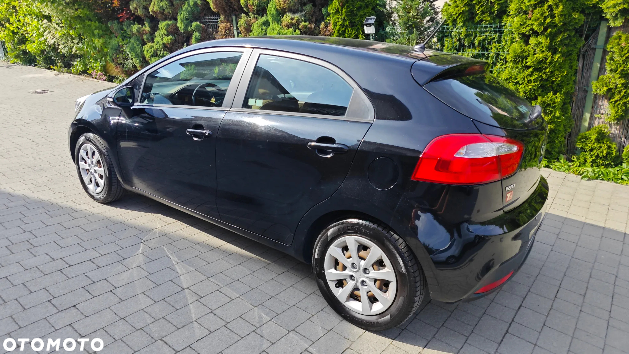 Kia Rio - 3