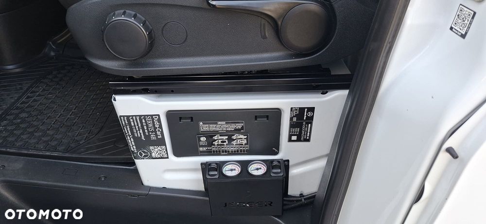 Mercedes-Benz SPRINTER - 18