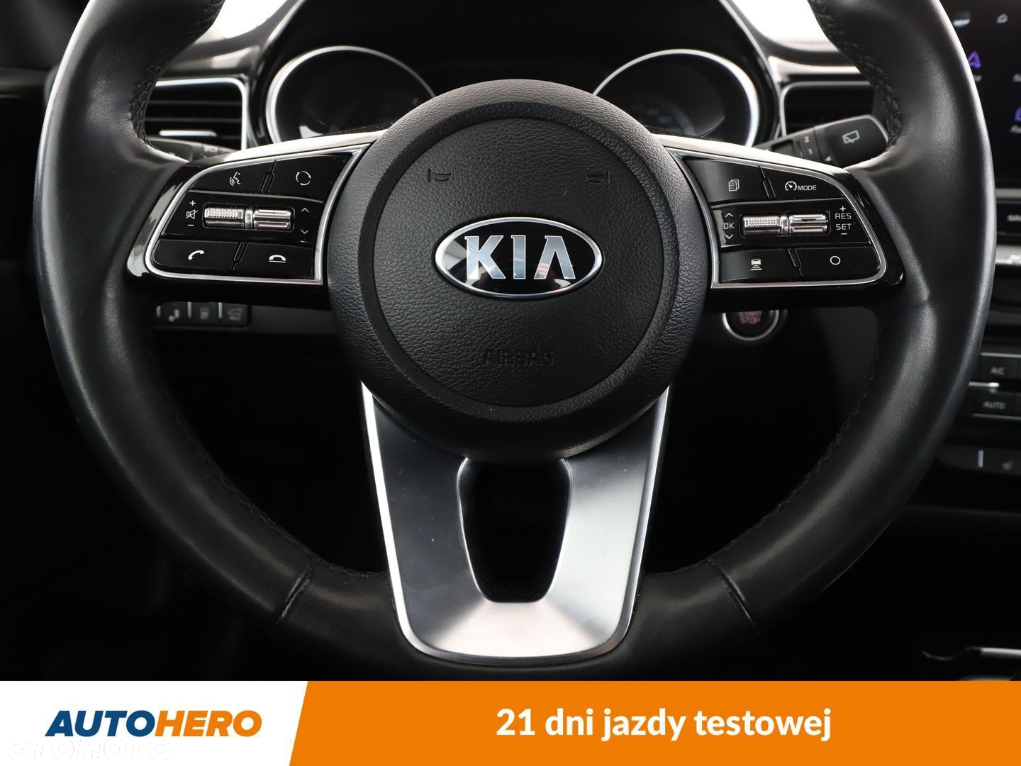 Kia XCeed - 18