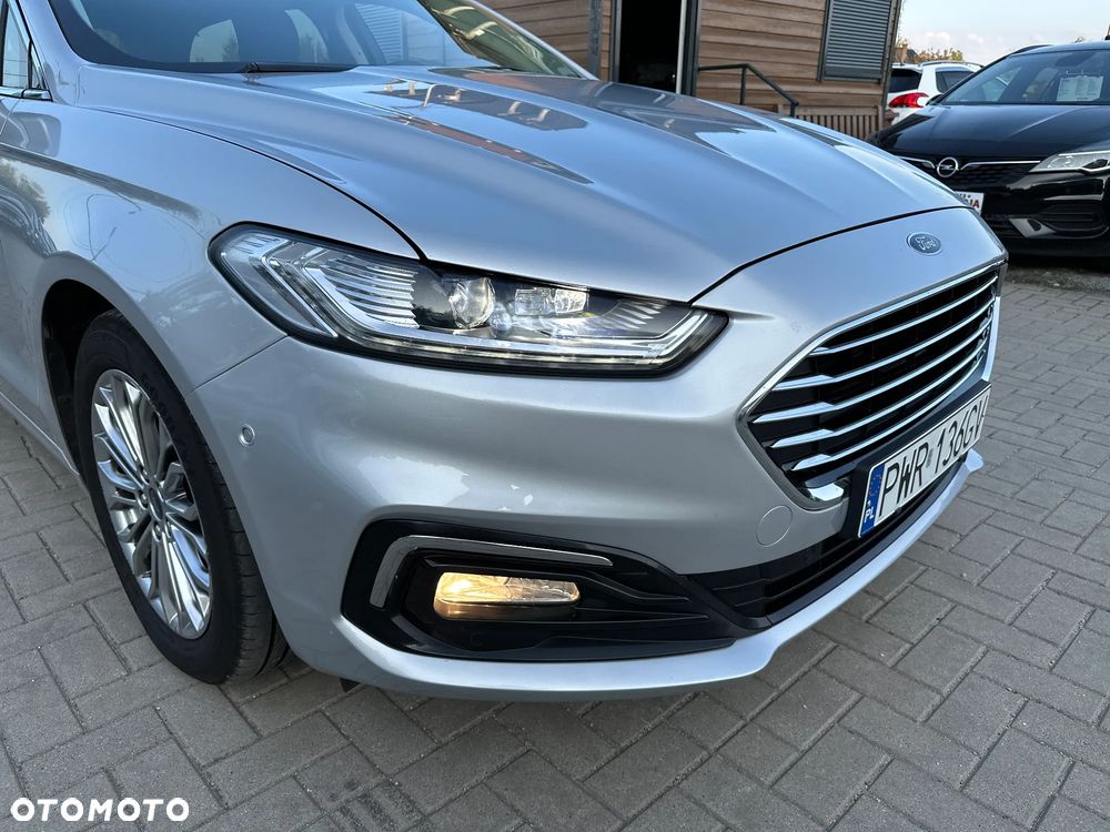 Ford Mondeo - 38