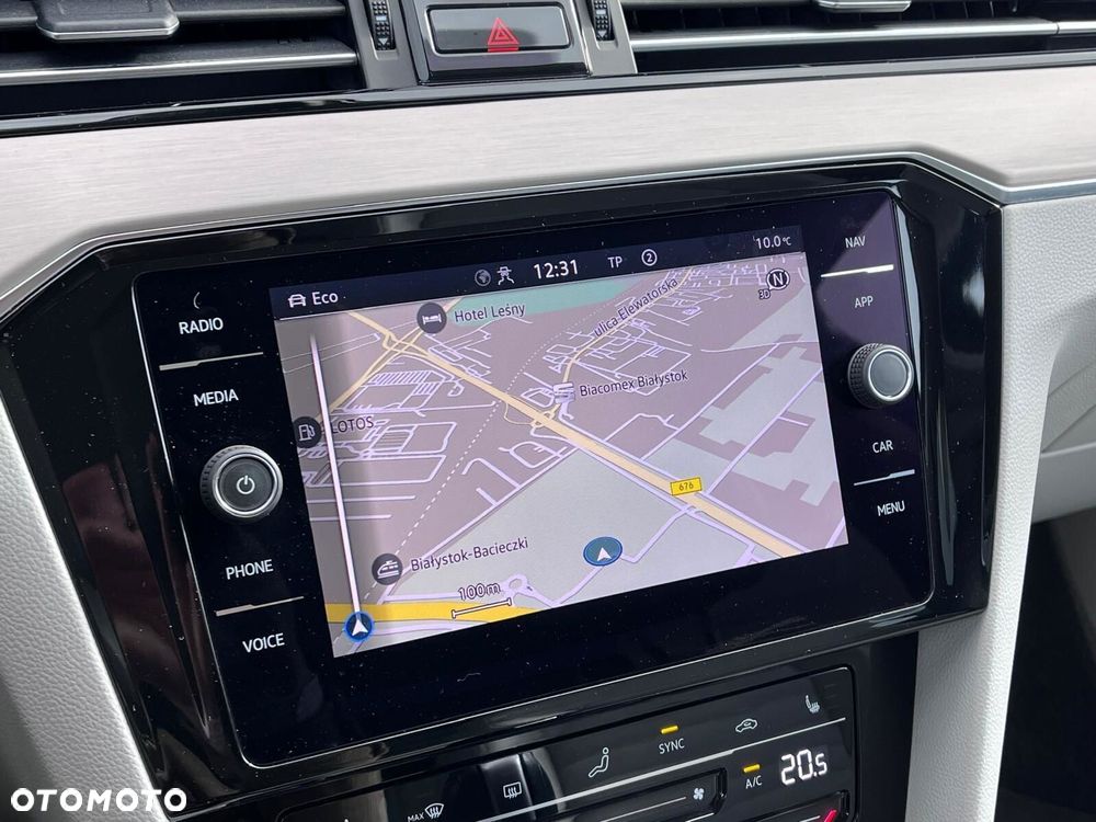 Volkswagen Passat Variant 2.0 TDI Elegance DSG - 27