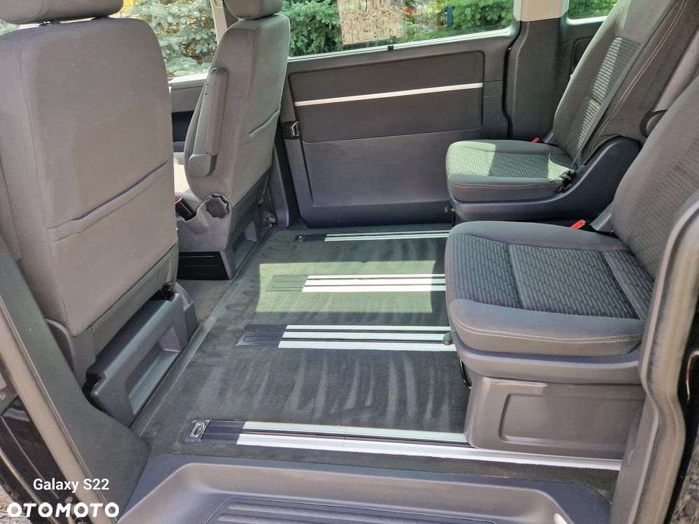 Volkswagen Multivan - 14