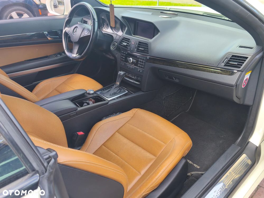 Mercedes-Benz Klasa E 350 CDI BlueEff - 13