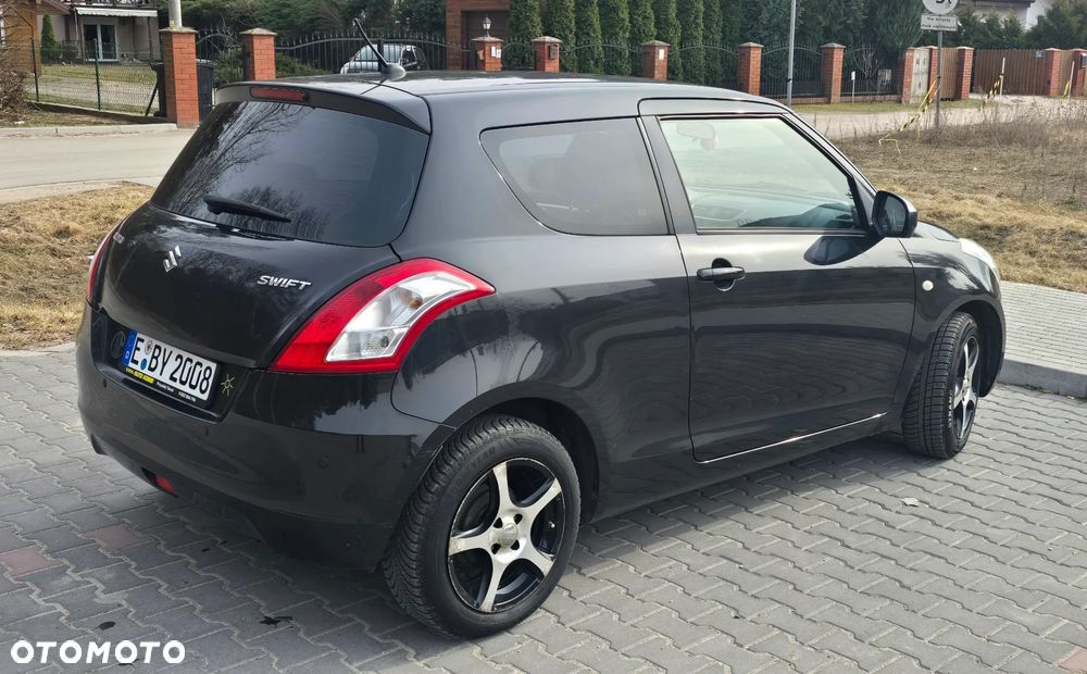 Suzuki Swift 1.2 BlackWhite - 3