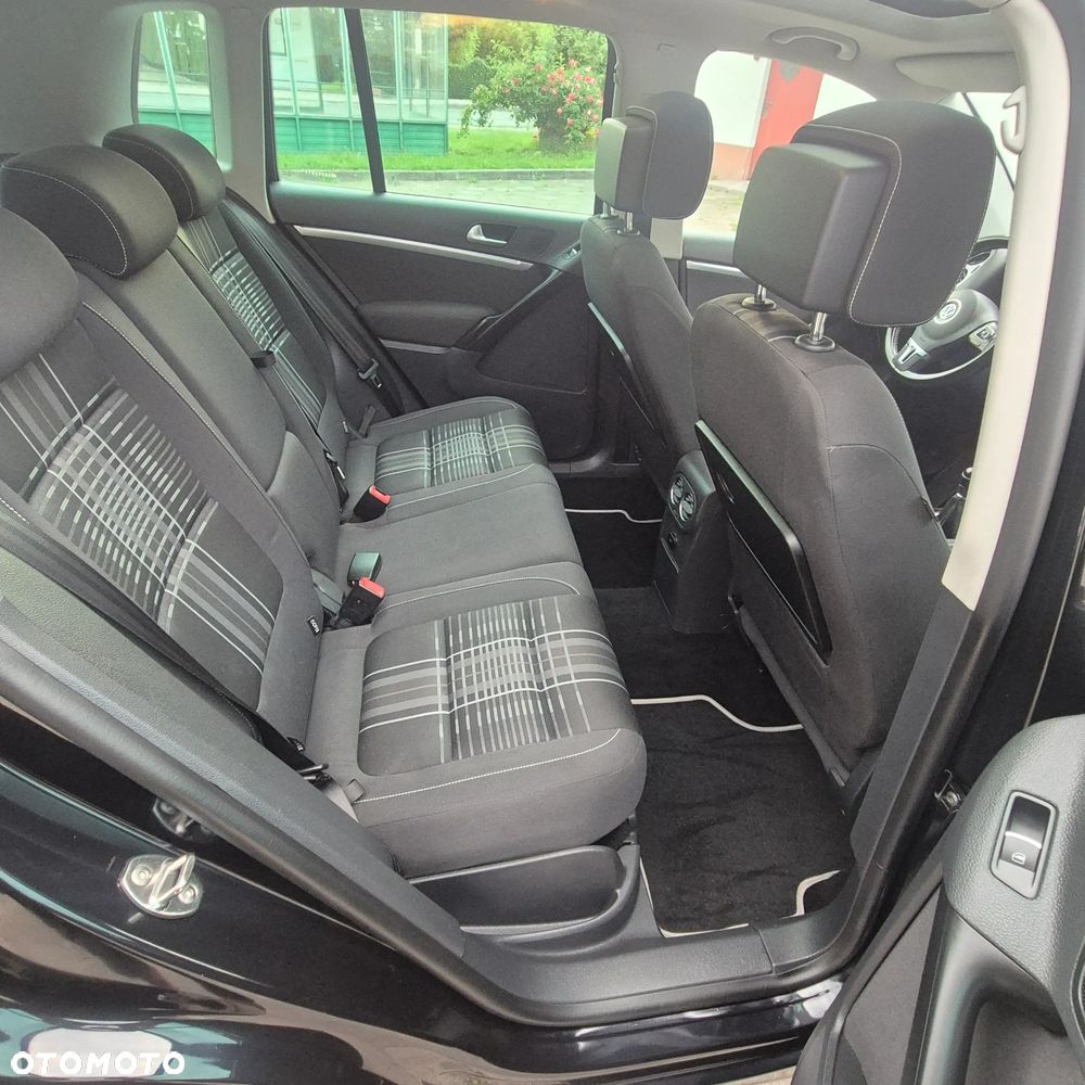 Volkswagen Tiguan 2.0 TDI DPF 4Motion BlueMotion Technology Lounge Sport & Style - 21