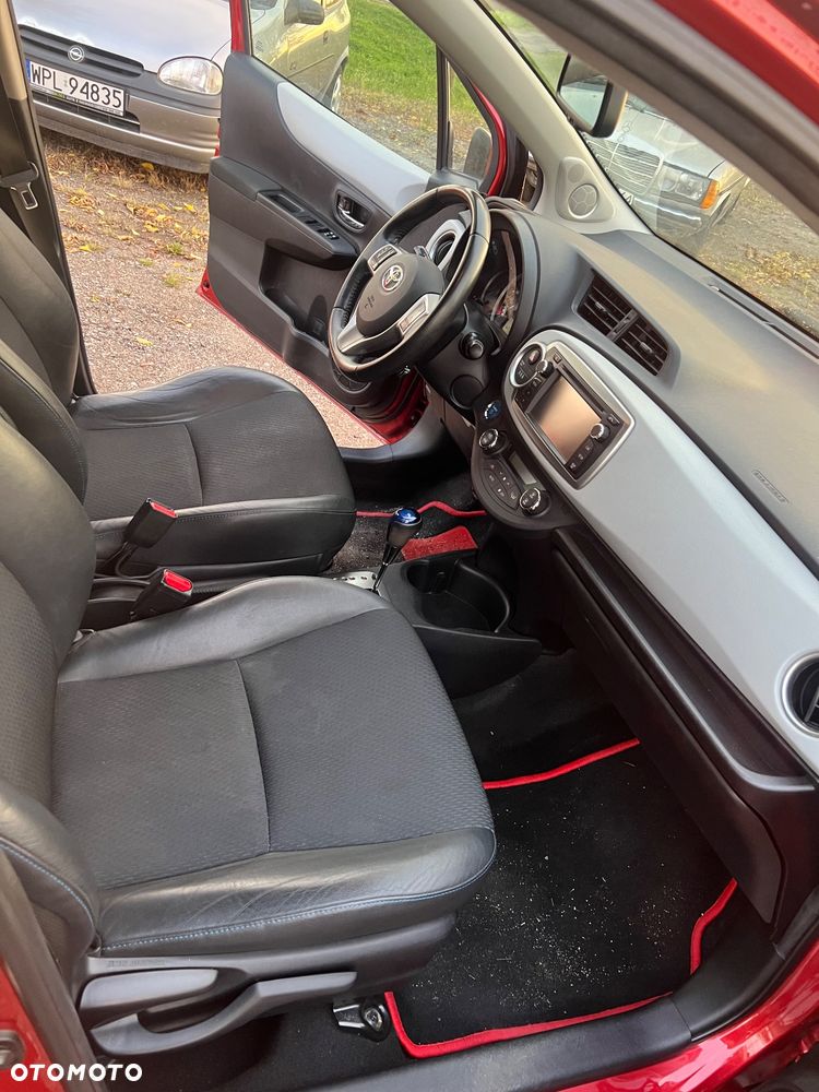 Toyota Yaris - 10