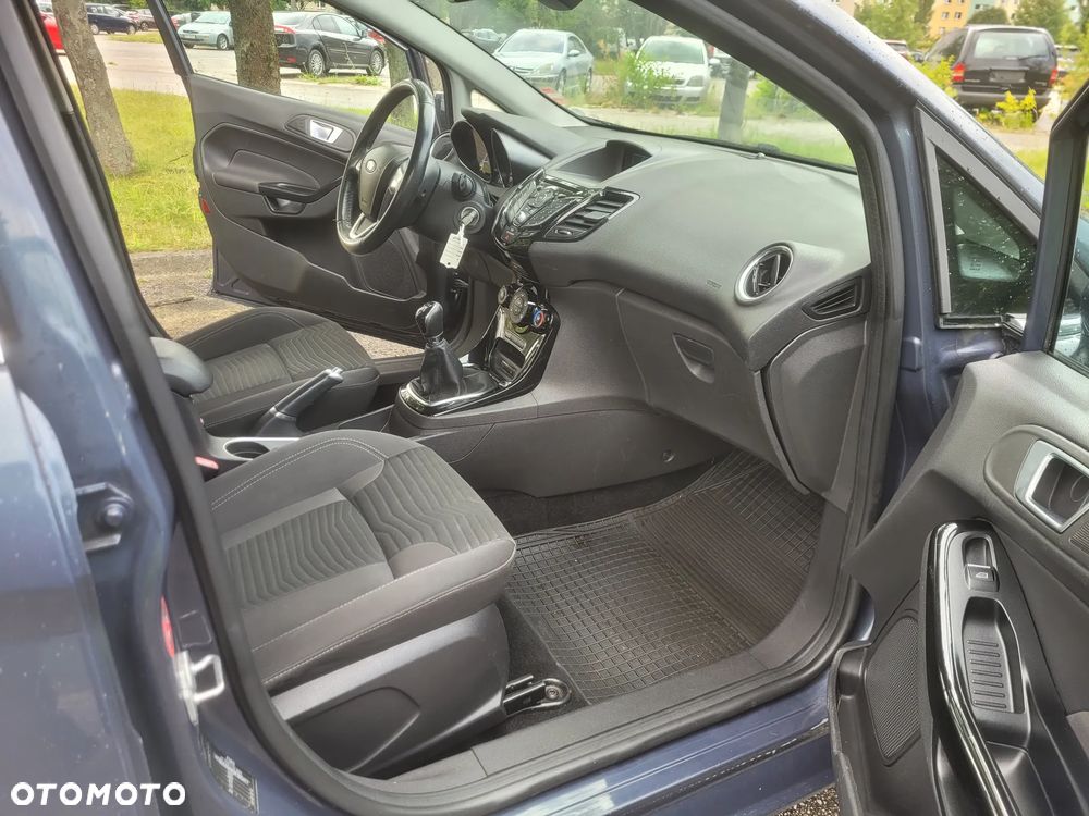 Ford Fiesta 1.0 EcoBoost STart-Stop Titanium - 23