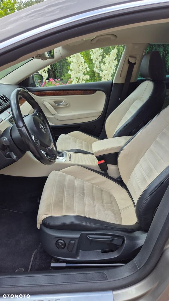 Volkswagen Passat CC - 11