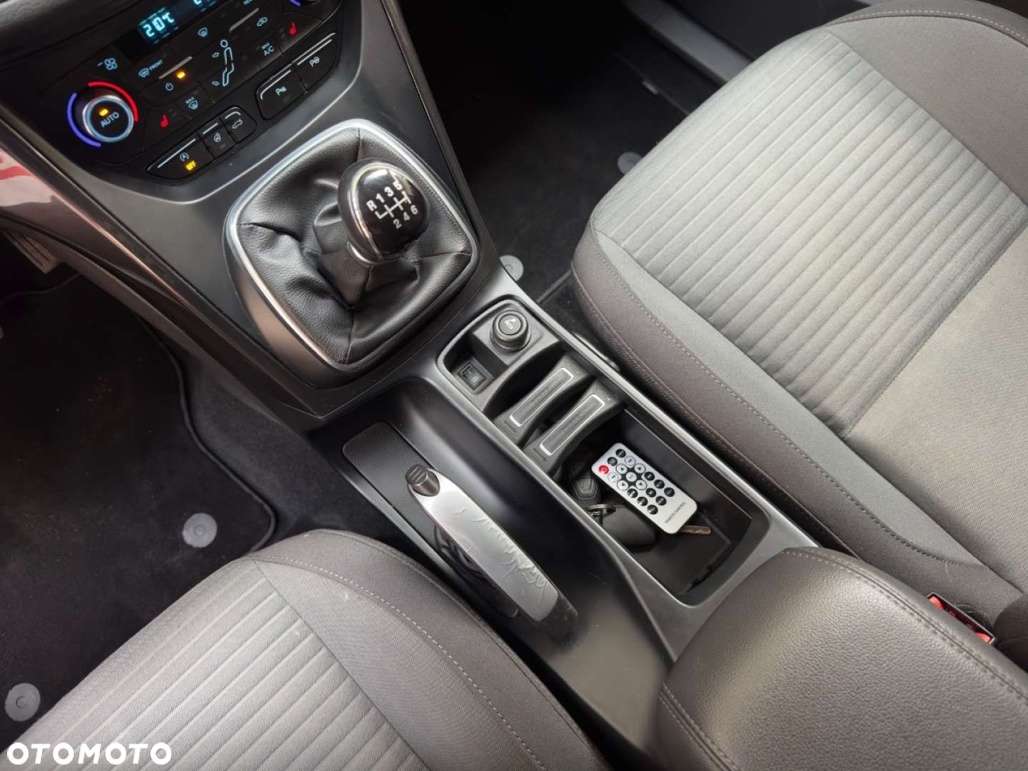 Ford Grand C-MAX - 29