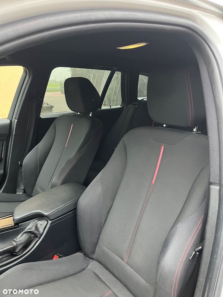 BMW Seria 3 318d Sport Line - 9